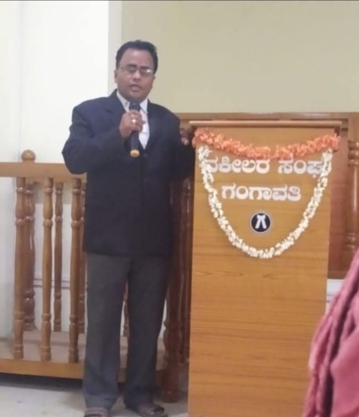 ನ್ಯಾಯಾಧೀಶರ ಎದುರು ವಾದ ಮಂಡಿಸುತ್ತಲೇ ಕುಸಿದು ಬಿದ್ದು ಹಸುನೀಗಿದ ನ್ಯಾಯವಾದಿ,ರಂಗಭೂಮಿ ಕಲಾವಿದ ನಿಂಗಪ್ಪ ಸುದ್ದಿ !