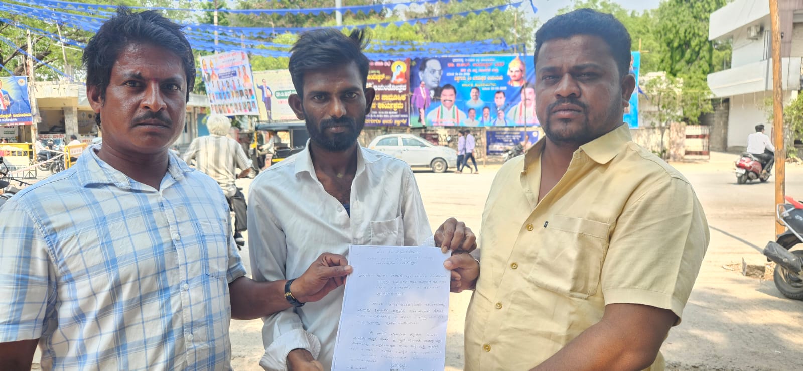 ಎಸ್ಡಿಎಂಸಿ ಸಭೆಯ ಸುತ್ತಾ ಅನುಮಾನದ ಹುತ್ತಾ!..  ಹೊಸಳ್ಳಿ ಶಾಲೆಯ ಜಾಗ ಮರಳಿ ಸ್ವಾಮೀಜಿಗೆ ವಹಿಸಲು ಎಸ್ಡಿಎಂಸಿ ಅಧ್ಯಕ್ಷೆ ಹಾಗೂ ಹೆಚ್‌ಎಂ ಠರಾವು ಪಾಸ್!