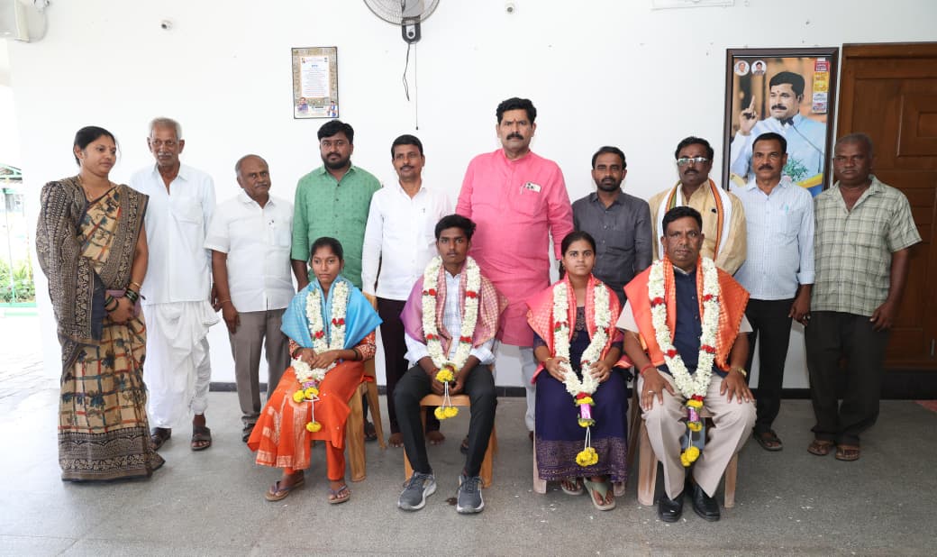 ಕನಕಗಿರಿ ಕ್ಷೇತ್ರದ ಬಿಸಿಎಂ‌ ಹಾಸ್ಟೆಲ್ ವಿದ್ಯಾರ್ಥಿಗಳ ಎಸ್ಸೆಸೆಲ್ಸಿ ಪರೀಕ್ಷೆಯ ಸಾಧಕರಿಗೆ ಸಚಿವ ಶಿವರಾಜ ತಂಗಡಗಿ ಸನ್ಮಾನ.